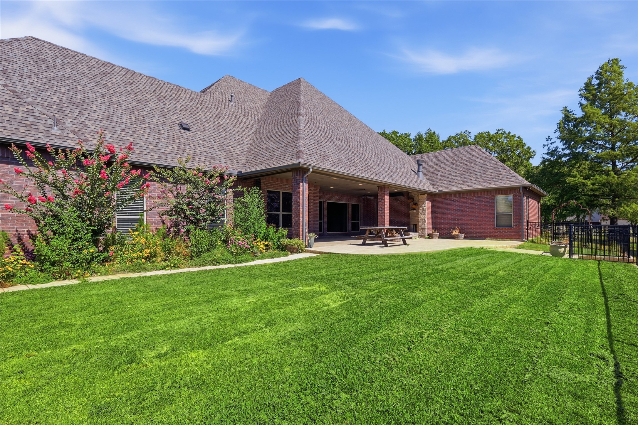 1453 Whitley Road