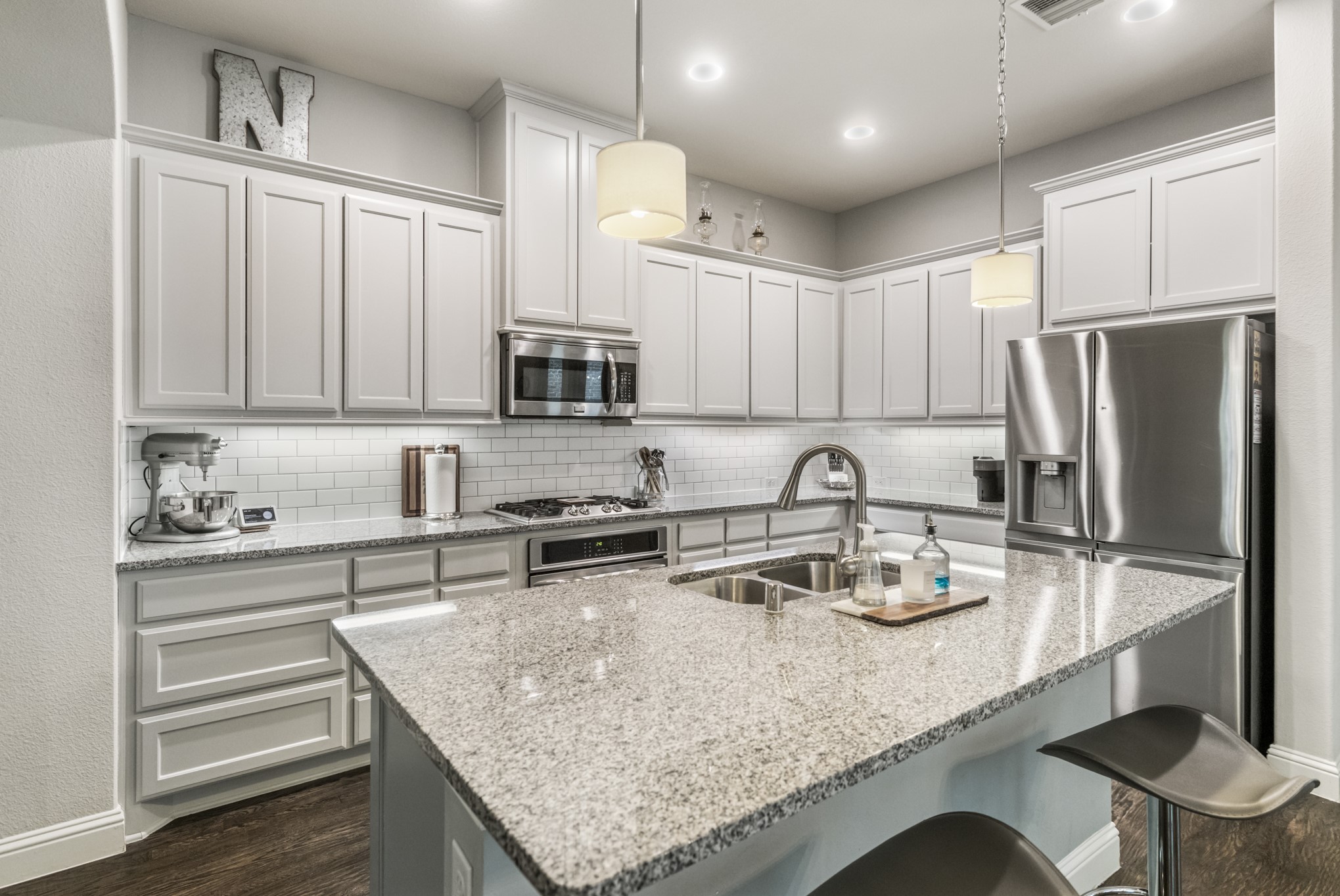 1207 Harris Hawk Way