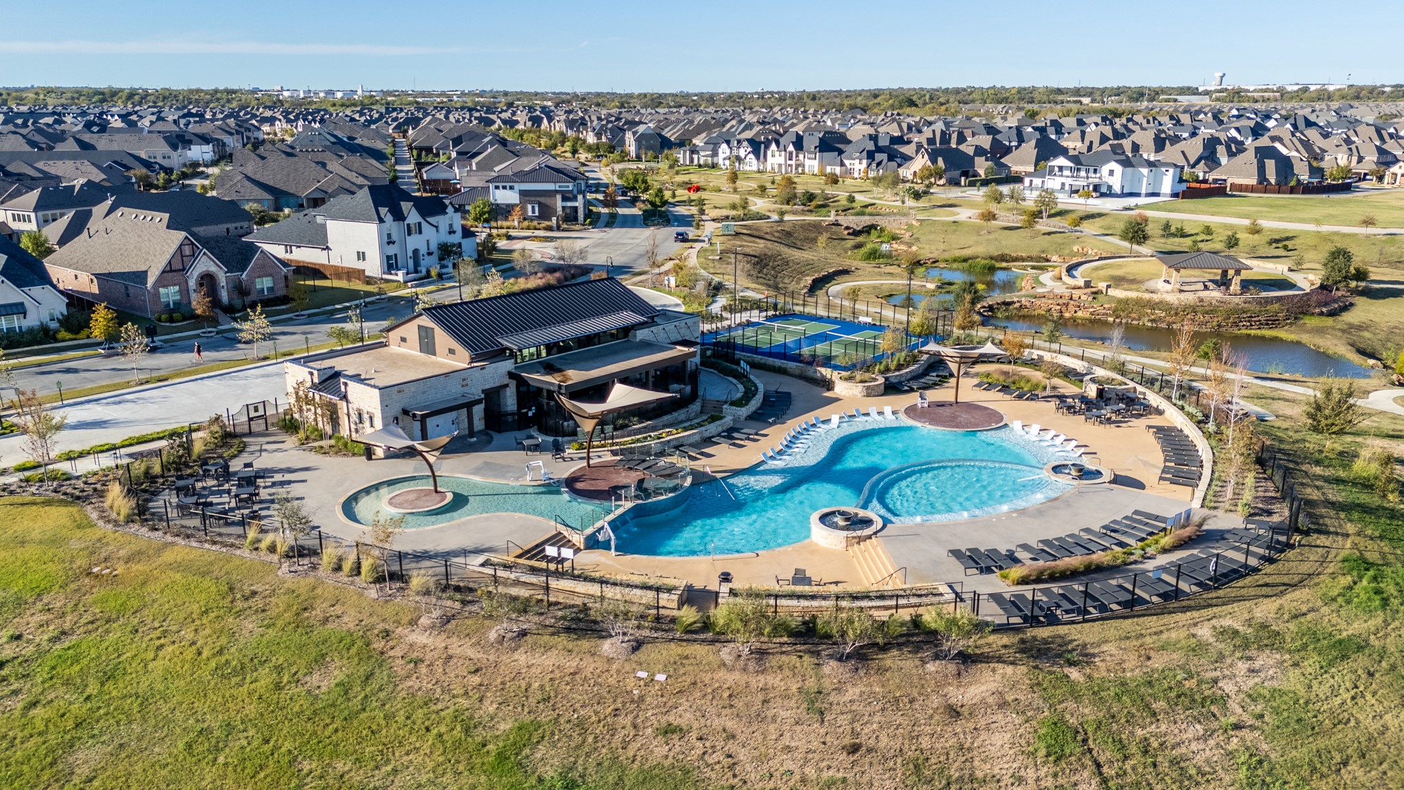 1207 Harris Hawk Way