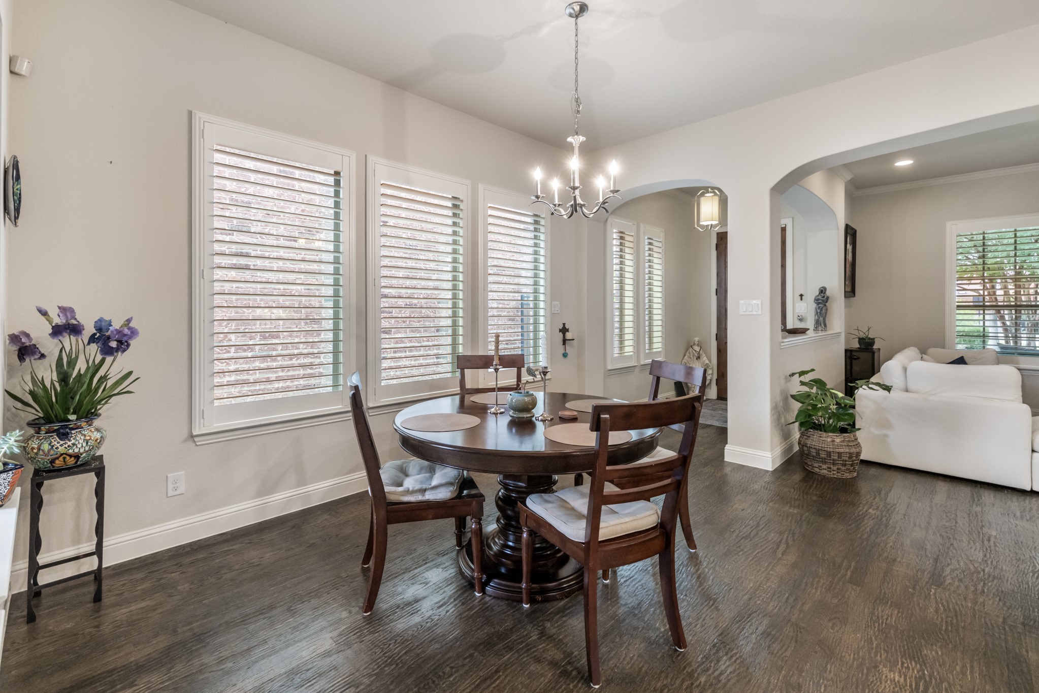 1207 Harris Hawk Way