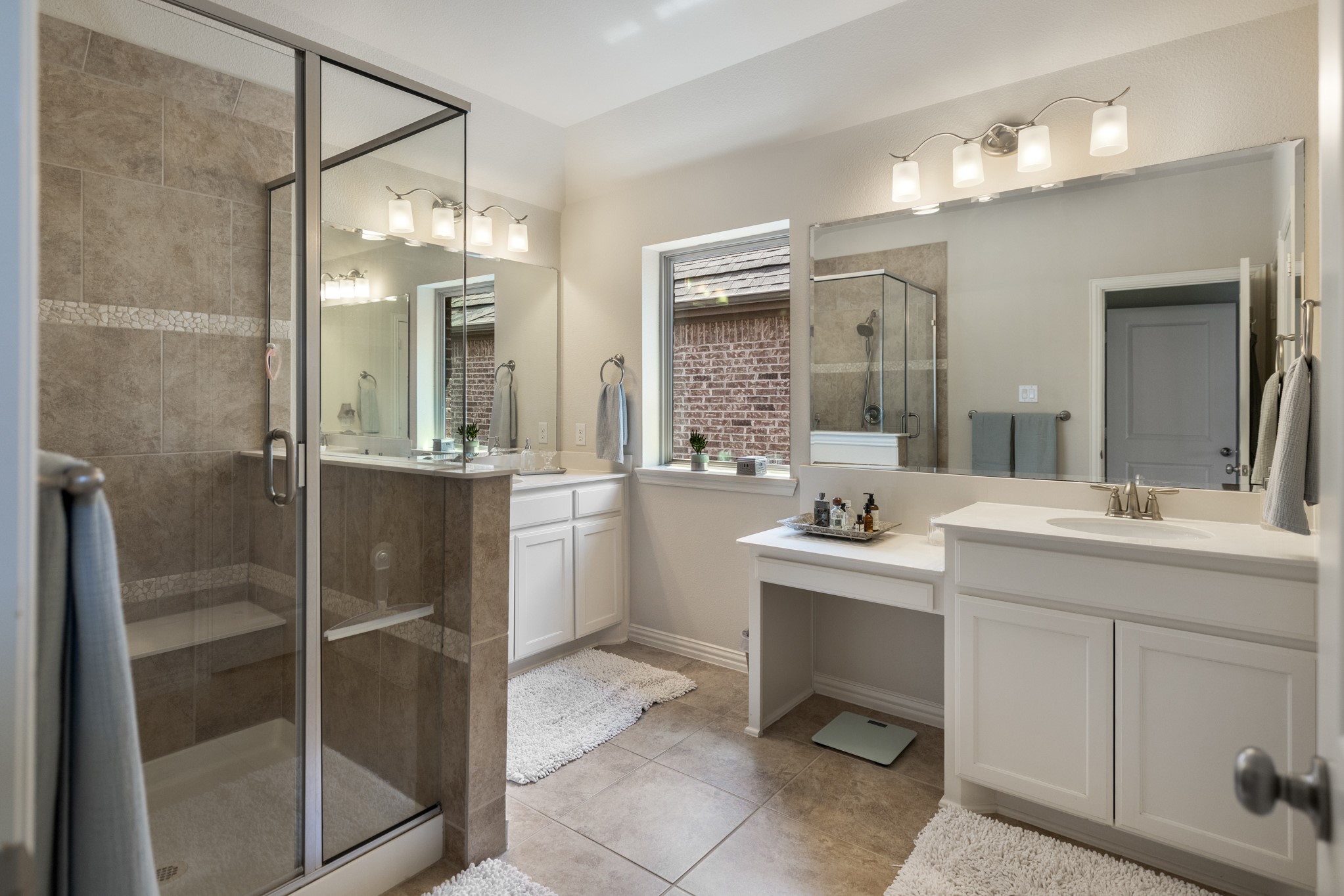 1207 Harris Hawk Way