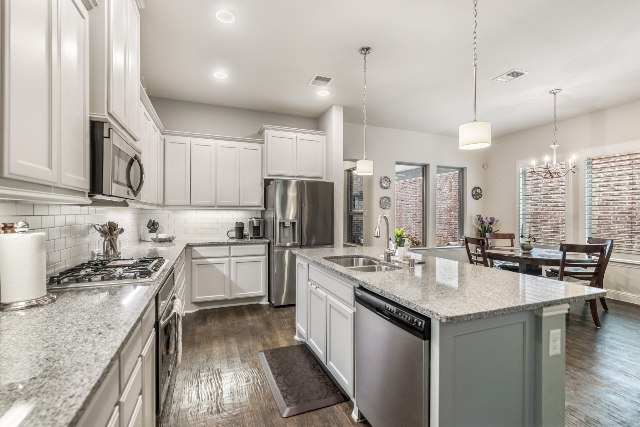 1207 Harris Hawk Way
