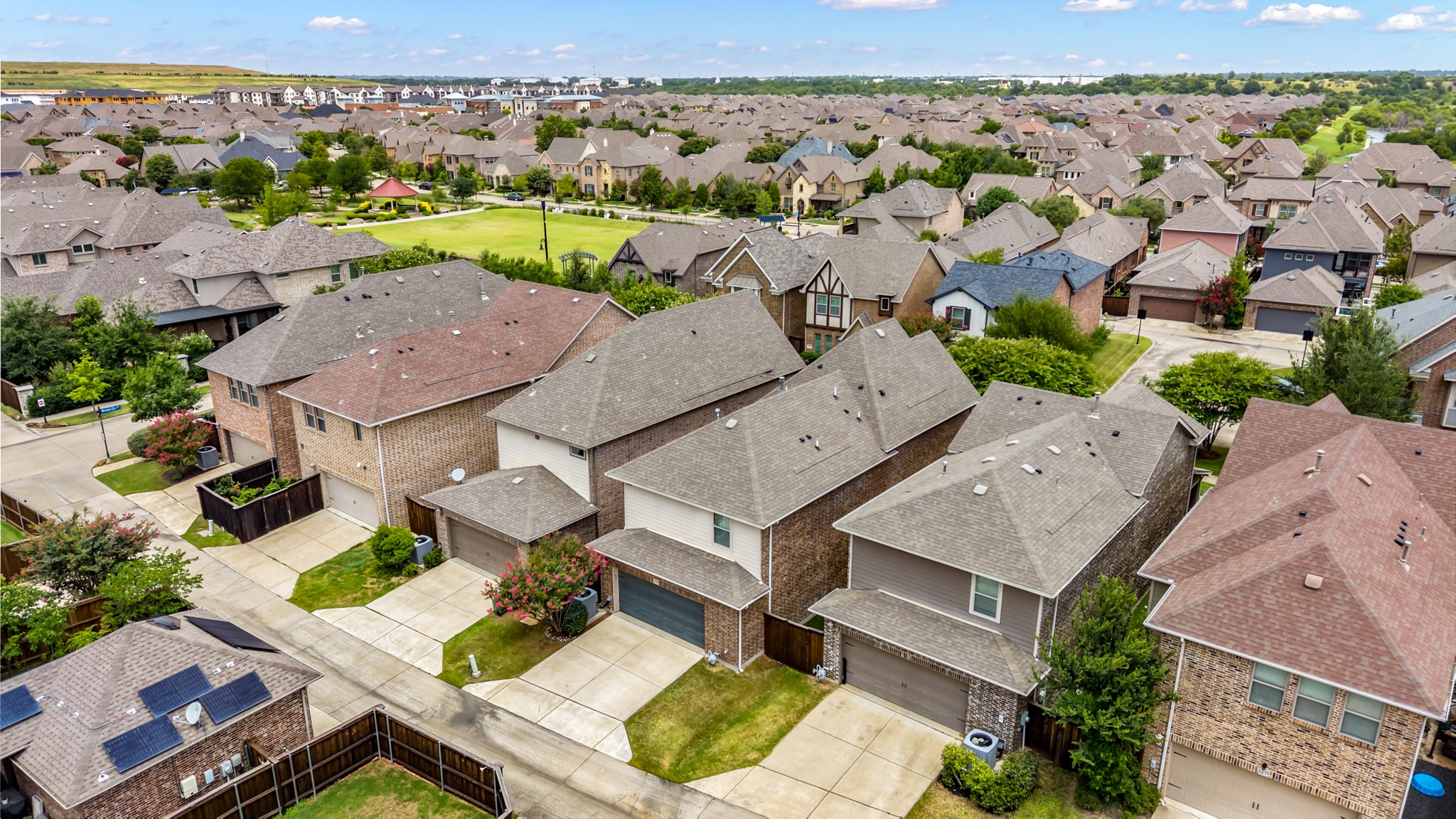 1207 Harris Hawk Way
