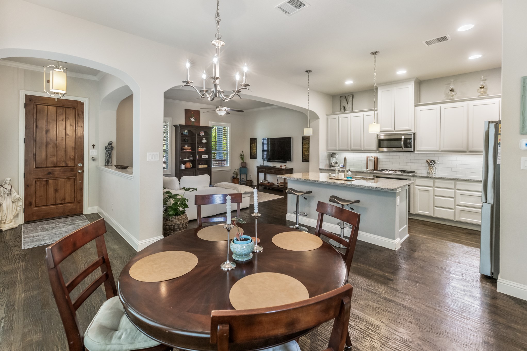 1207 Harris Hawk Way