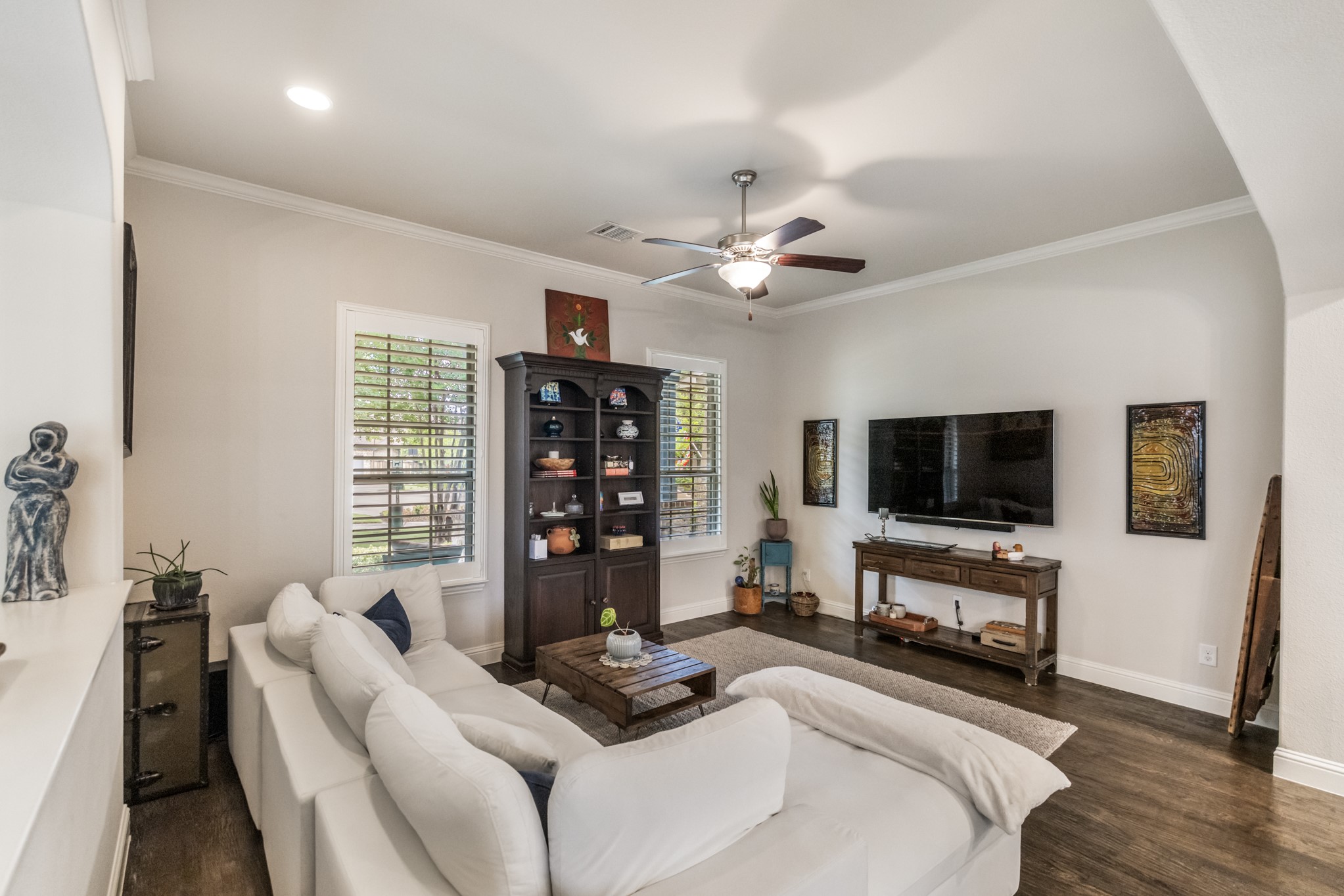 1207 Harris Hawk Way