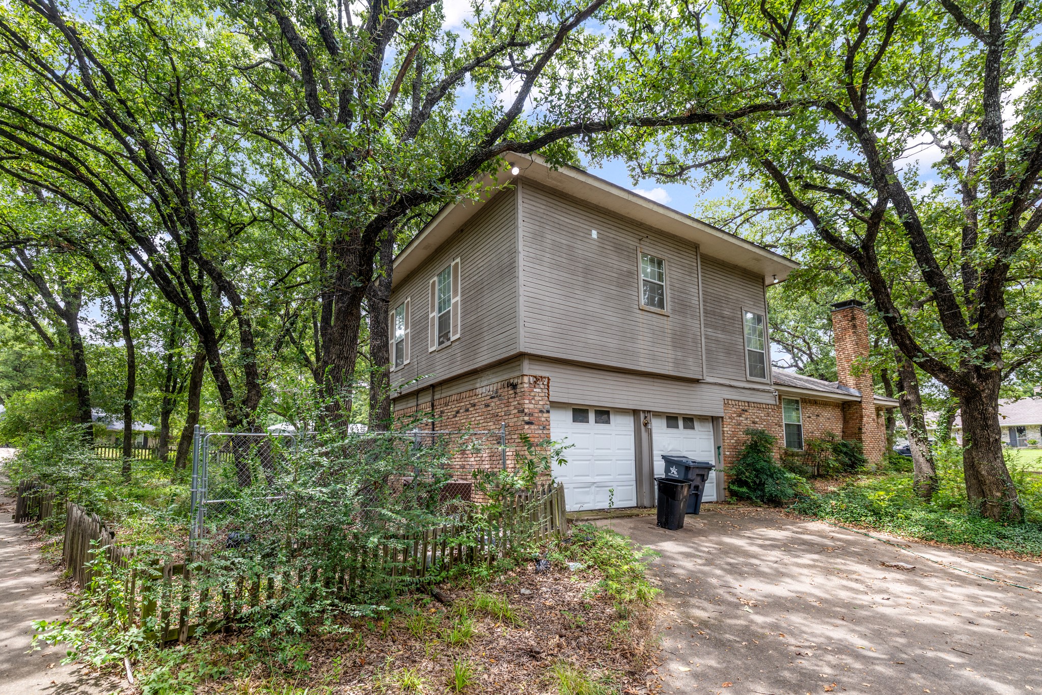 1707 Woodridge Circle