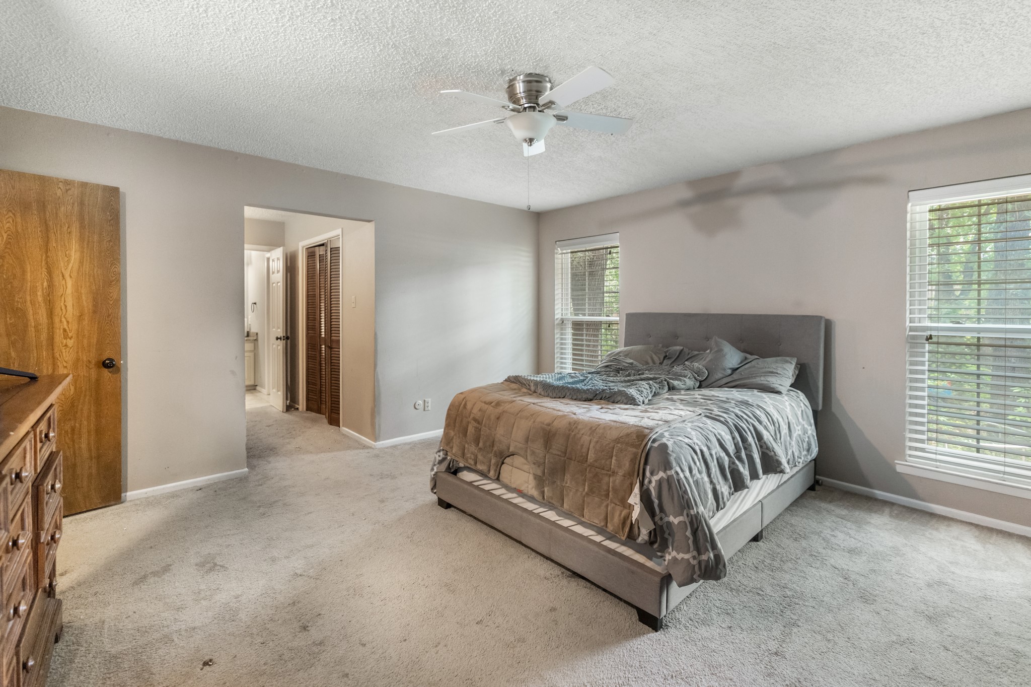 1707 Woodridge Circle