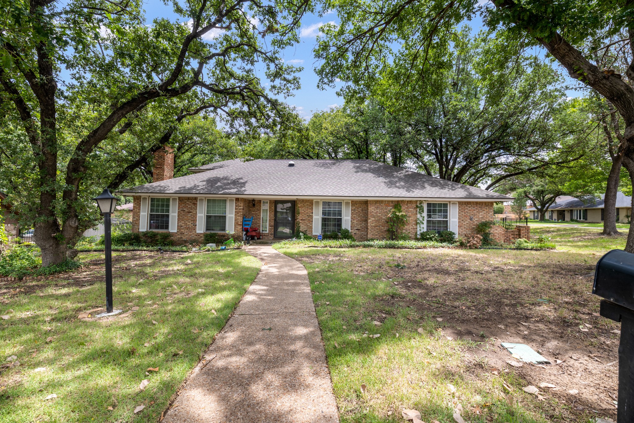 1707 Woodridge Circle