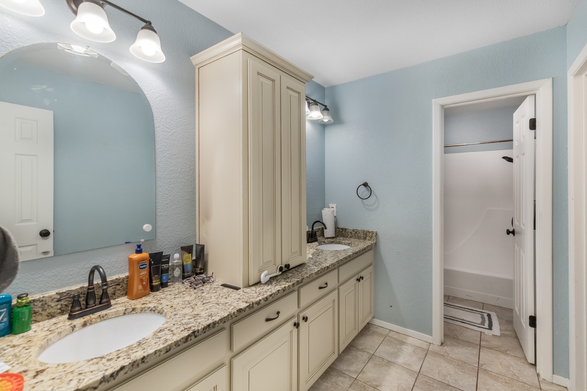 1707 Woodridge Circle