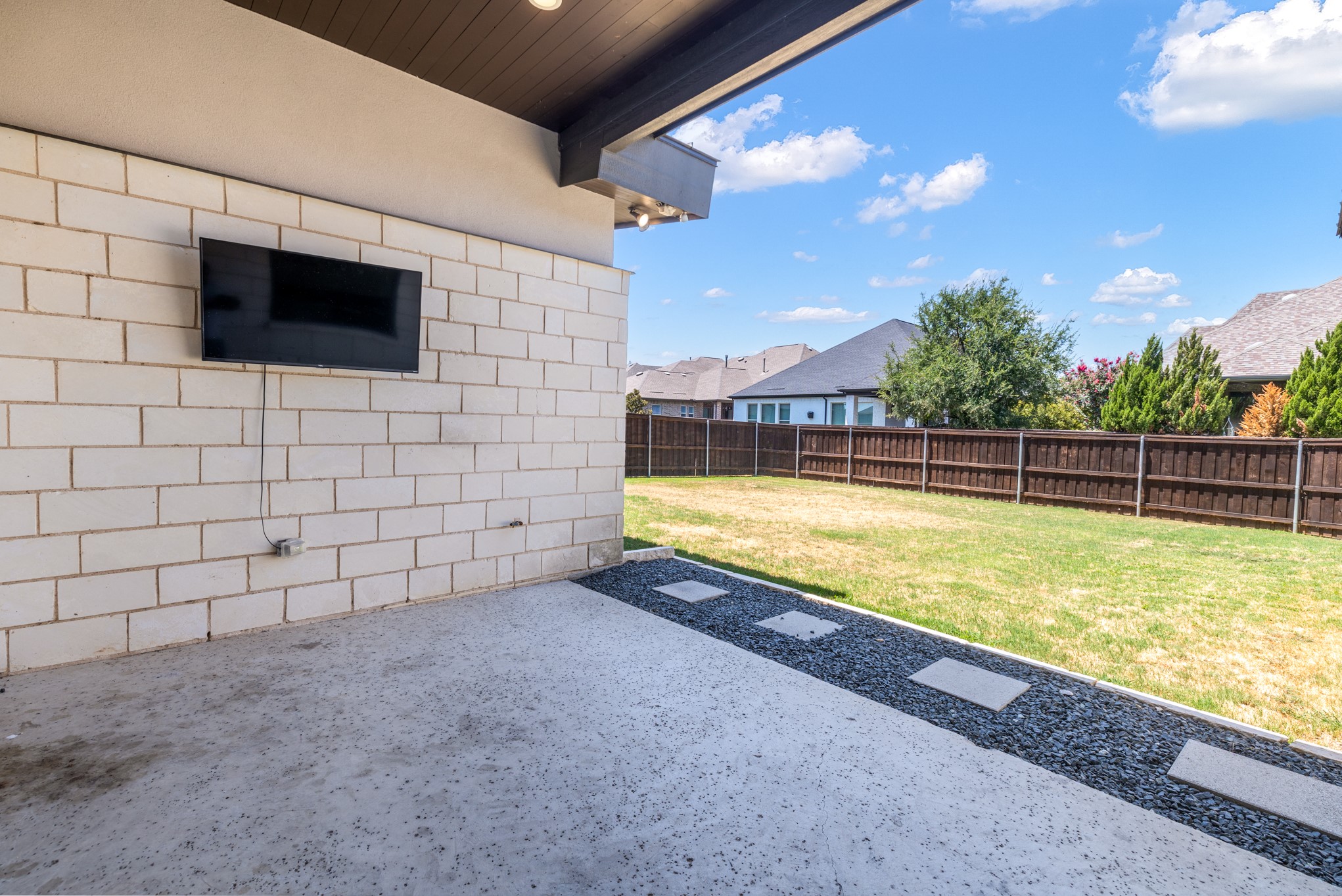 1321 Black Walnut Lane