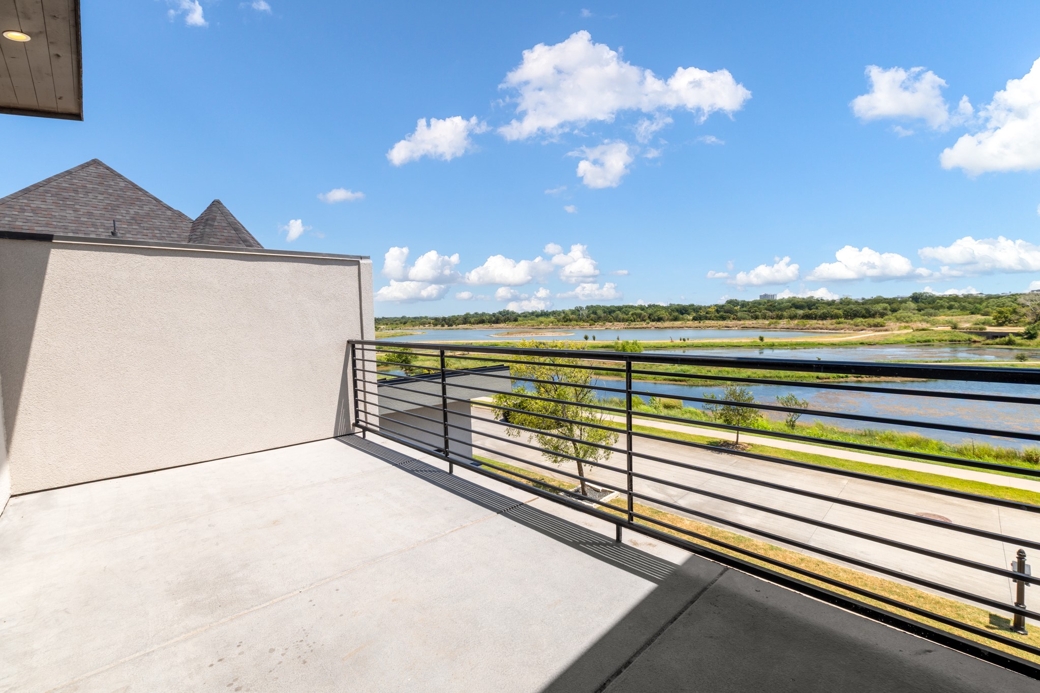 1321 Black Walnut Lane