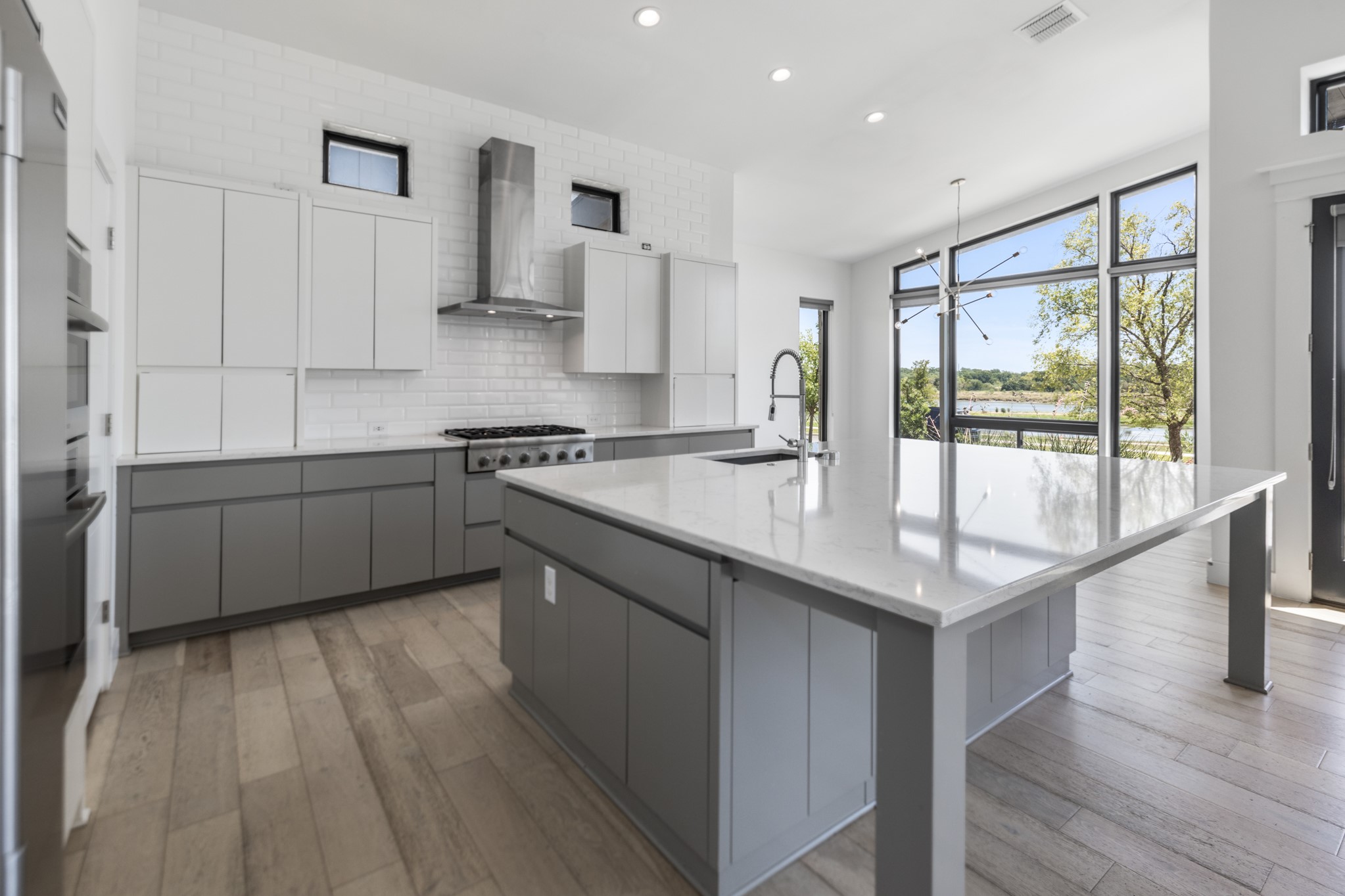 1321 Black Walnut Lane