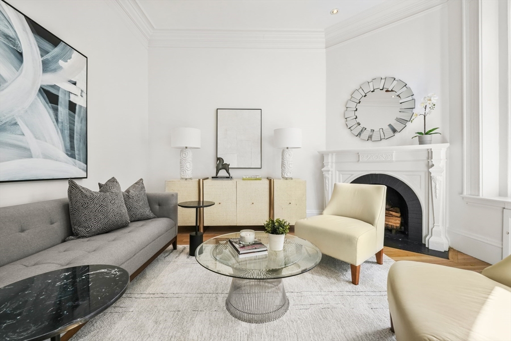 271 Dartmouth Street # 2D