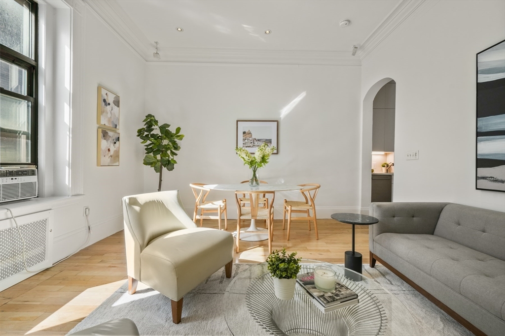 271 Dartmouth Street # 2D