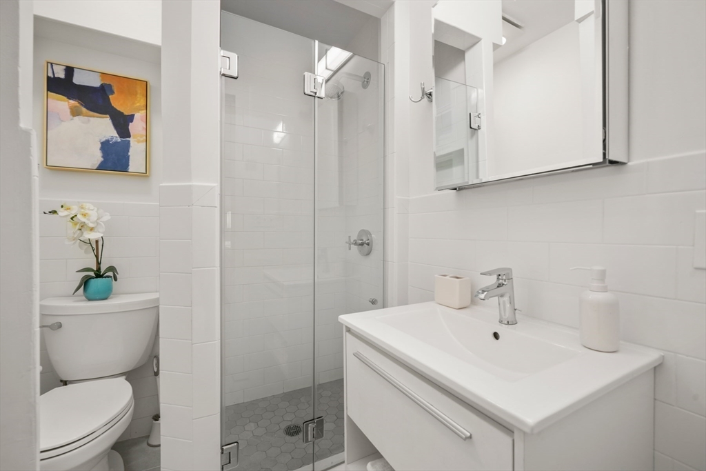 271 Dartmouth Street # 2D