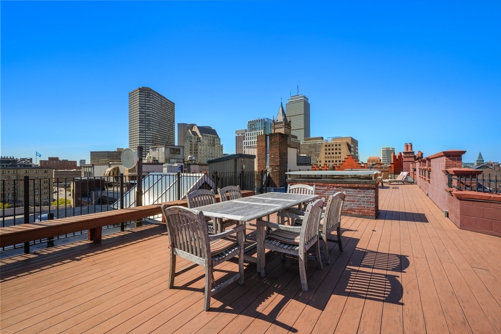 271 Dartmouth Street # 2D