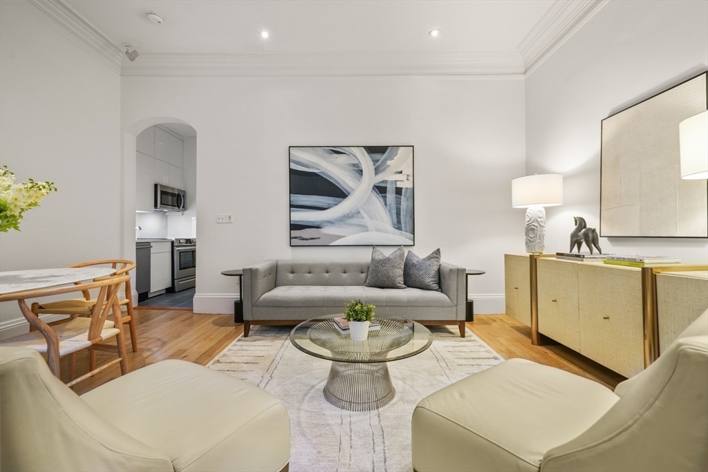 271 Dartmouth Street # 2D