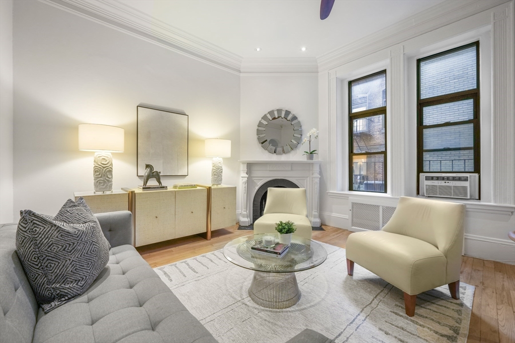 271 Dartmouth Street # 2D