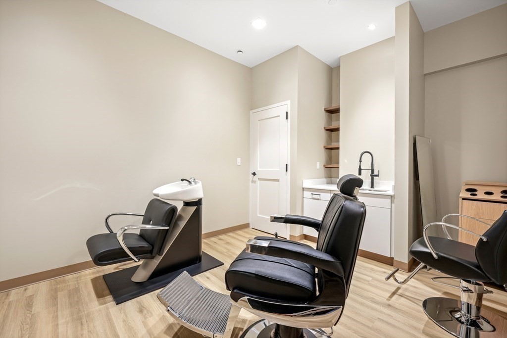 70 Leo Birmingham Pky # 306