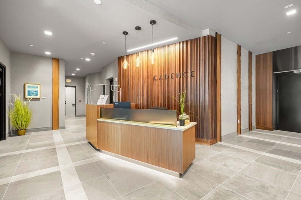 70 Leo Birmingham Pky # 306