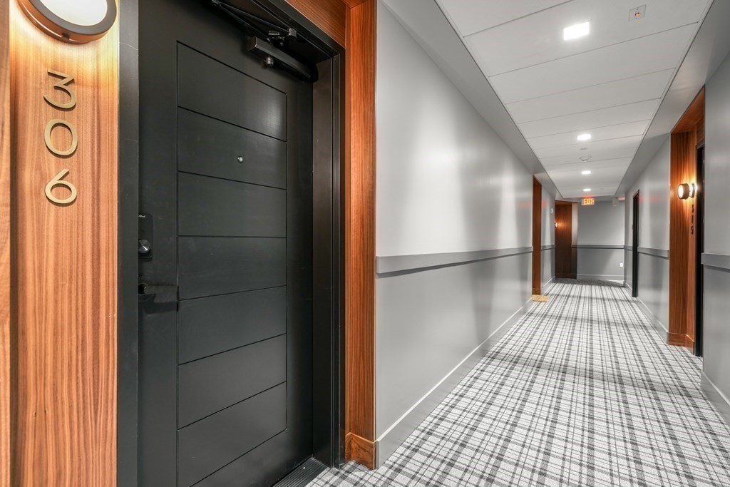 70 Leo Birmingham Pky # 306