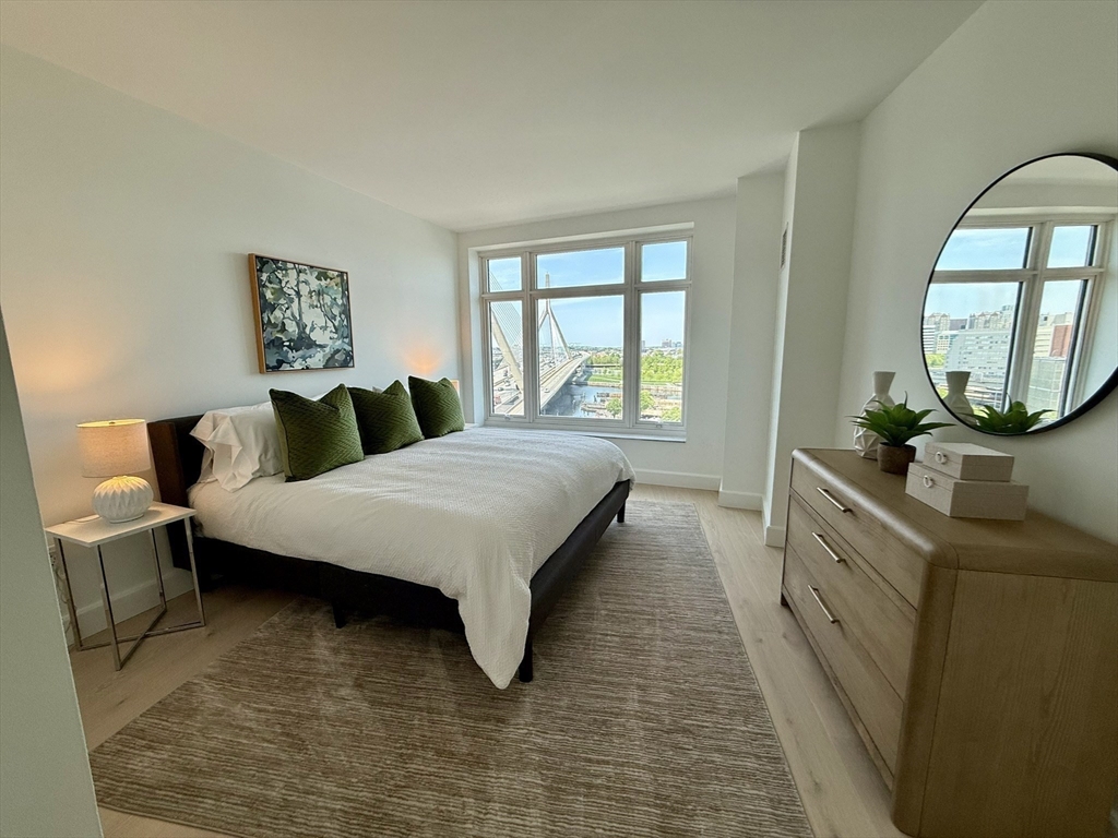 100 Lovejoy Wharf Unit: 9-E