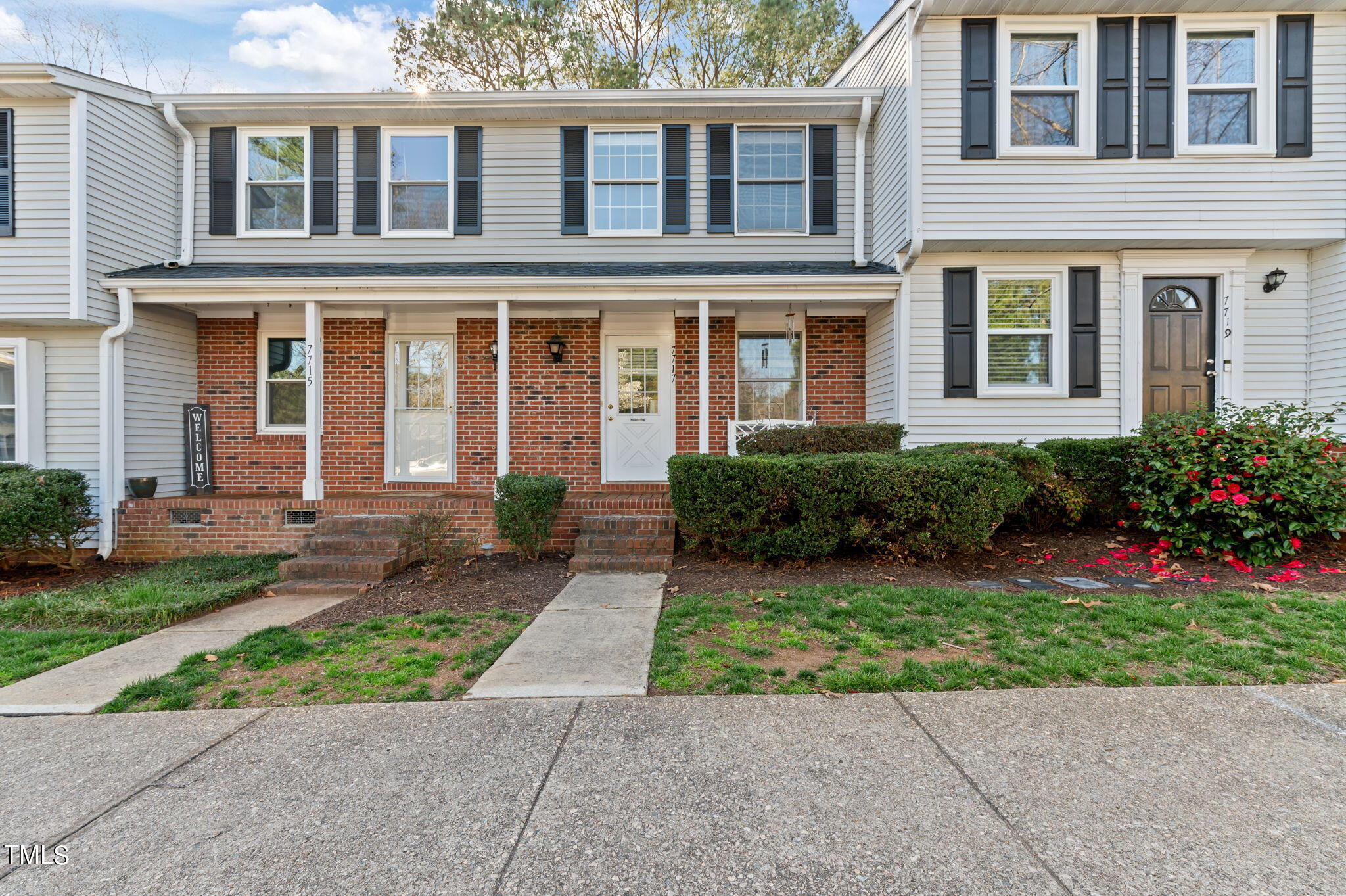 7717 Kingsberry Court