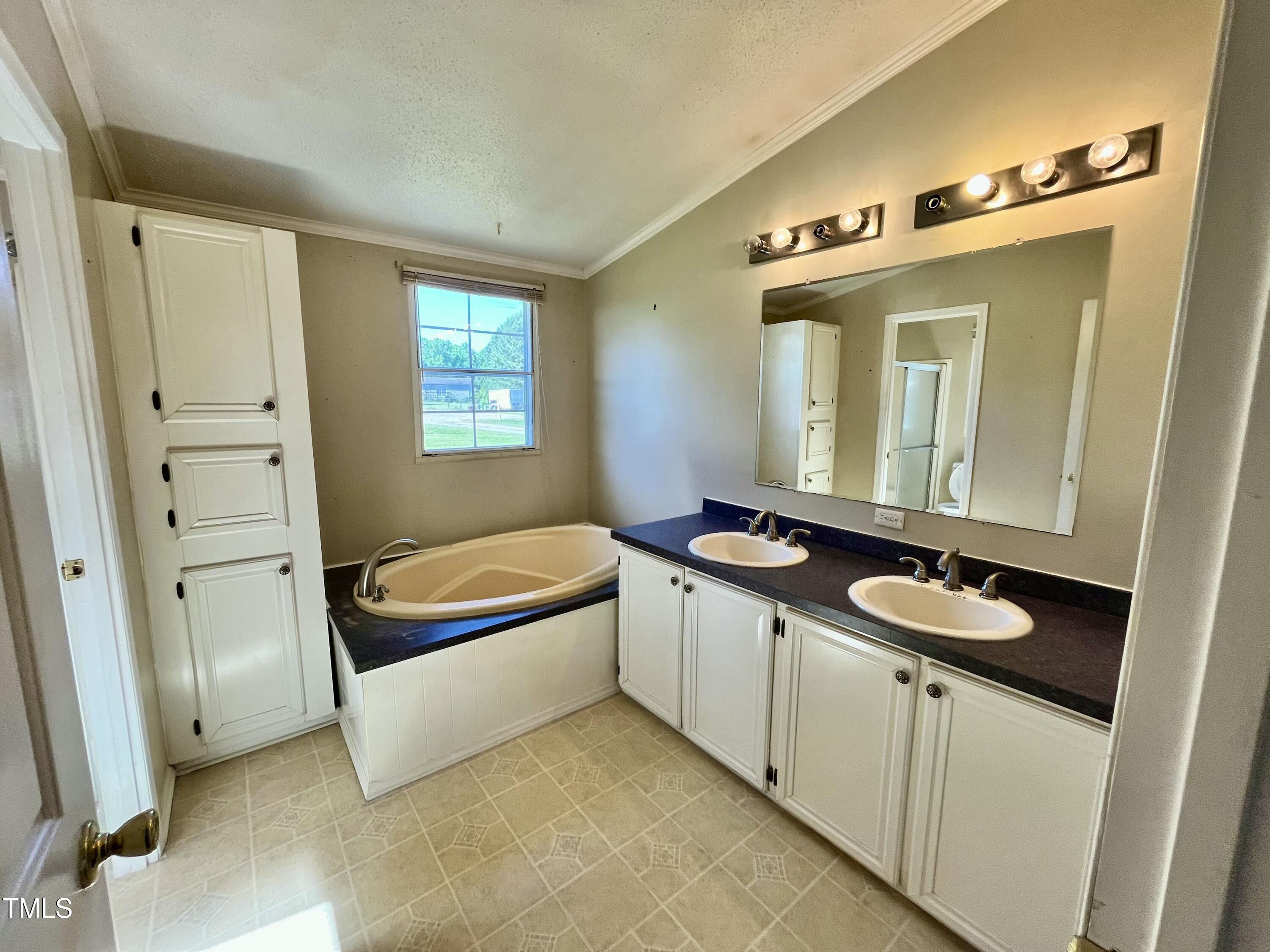 8516 Wayfair Court