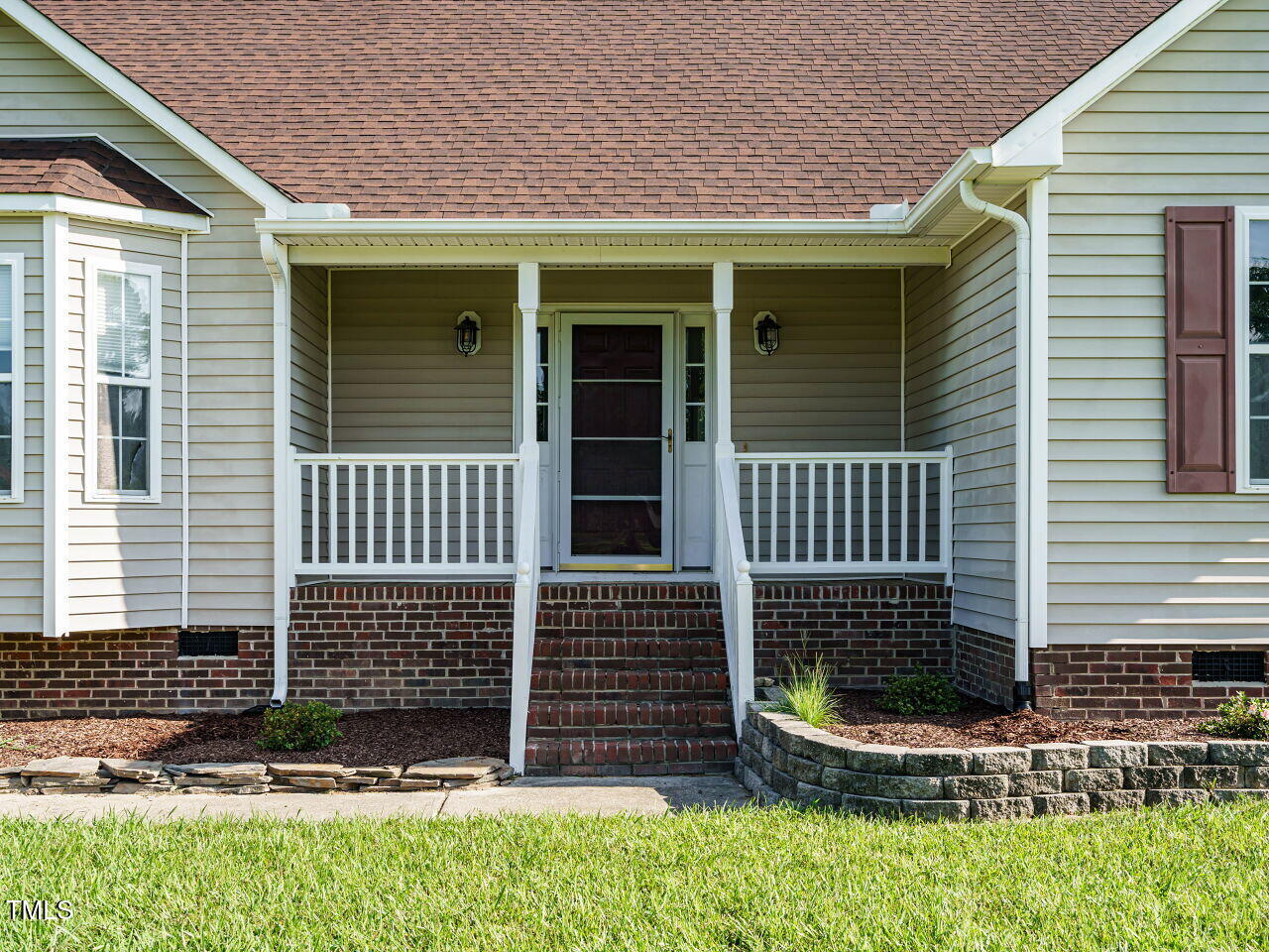 102 Westlake Drive