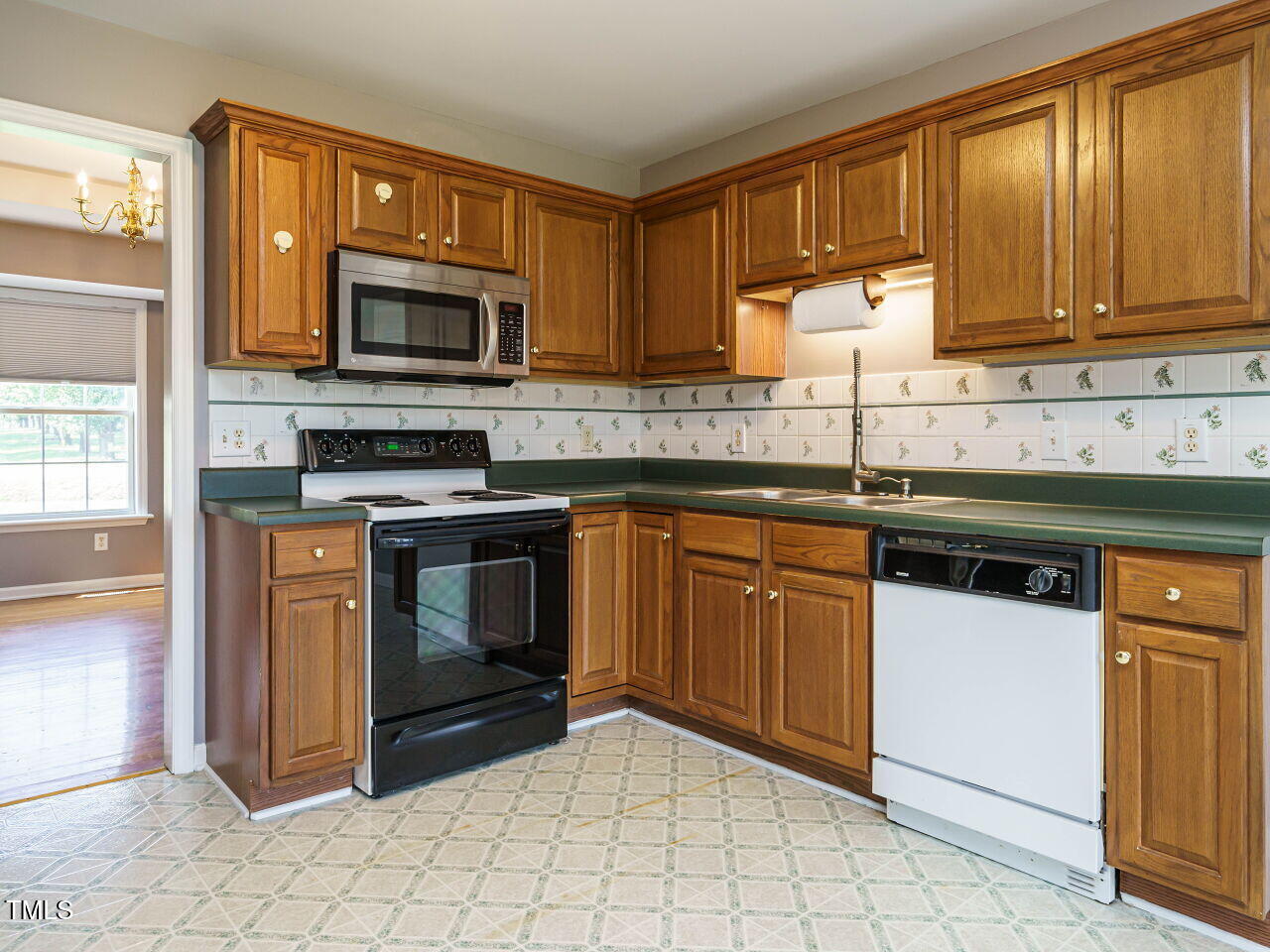 102 Westlake Drive