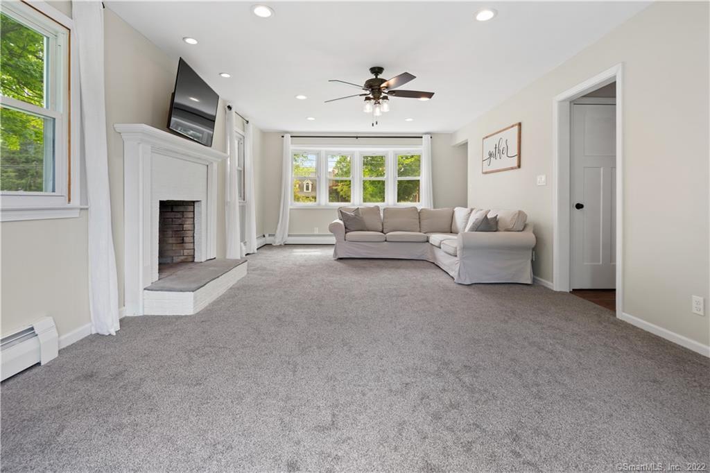 285 North Grand Street