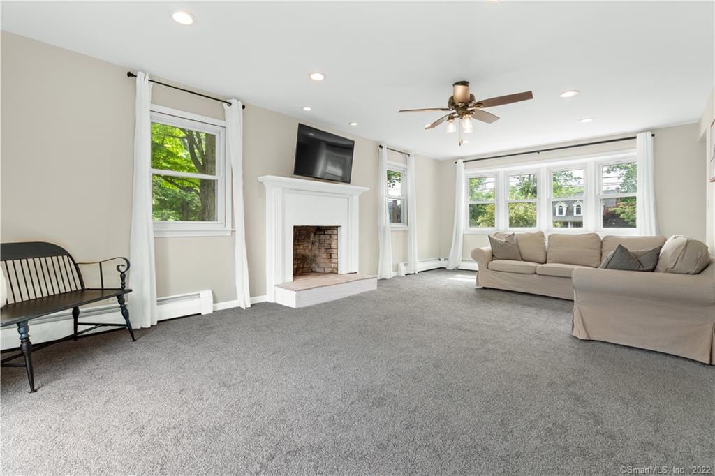 285 North Grand Street