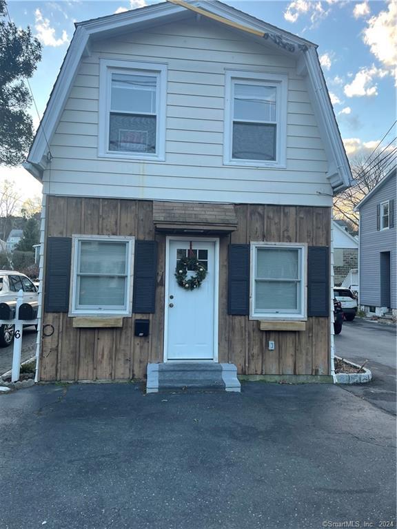 6 Morgan Avenue Unit: B