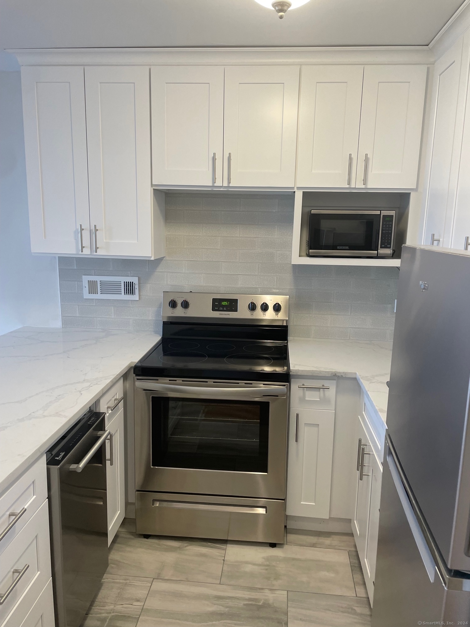 87 Glenbrook Road APT 9G