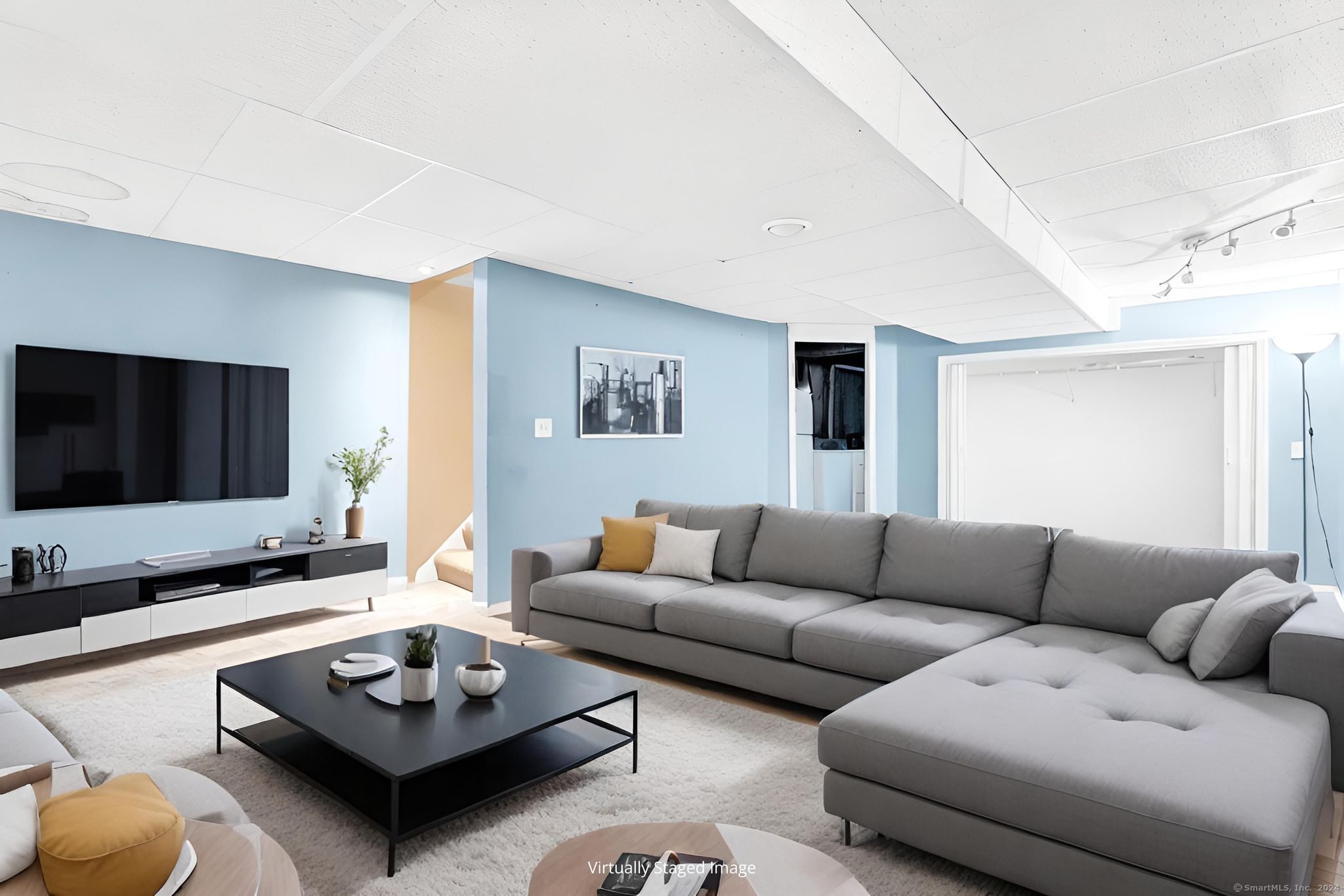 6 The Hamlet Drive APT B
