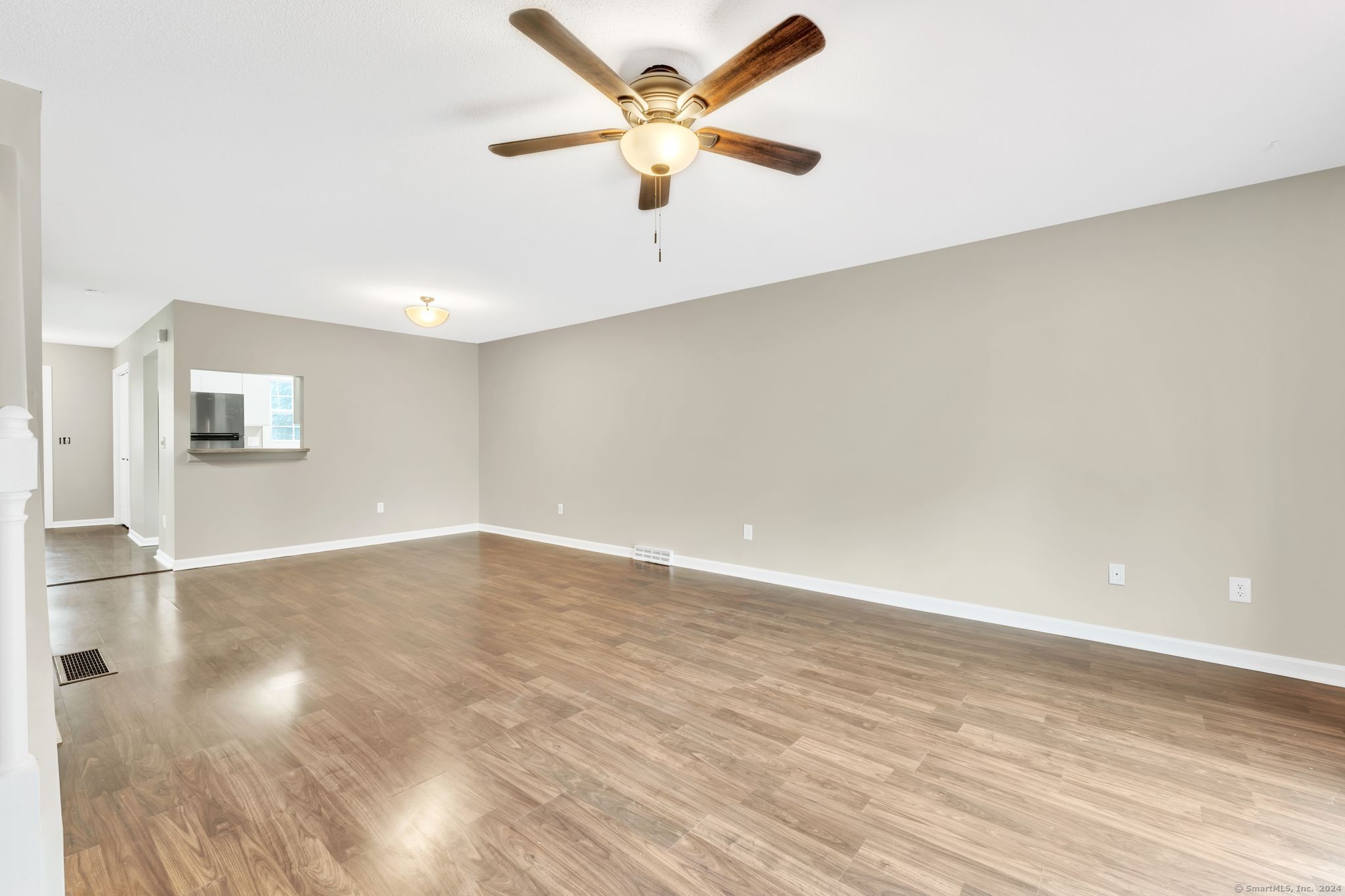 6 The Hamlet Drive APT B