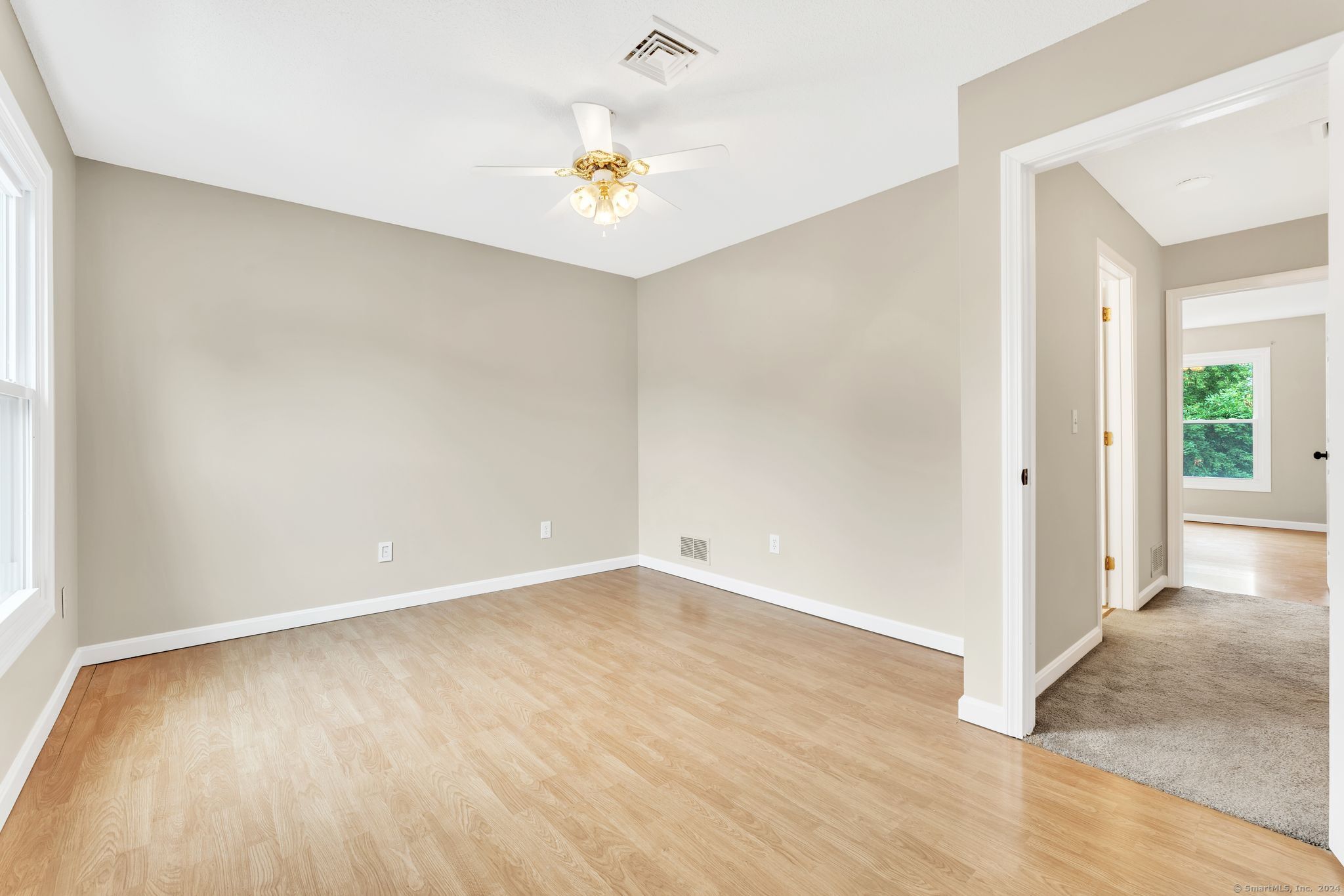 6 The Hamlet Drive APT B