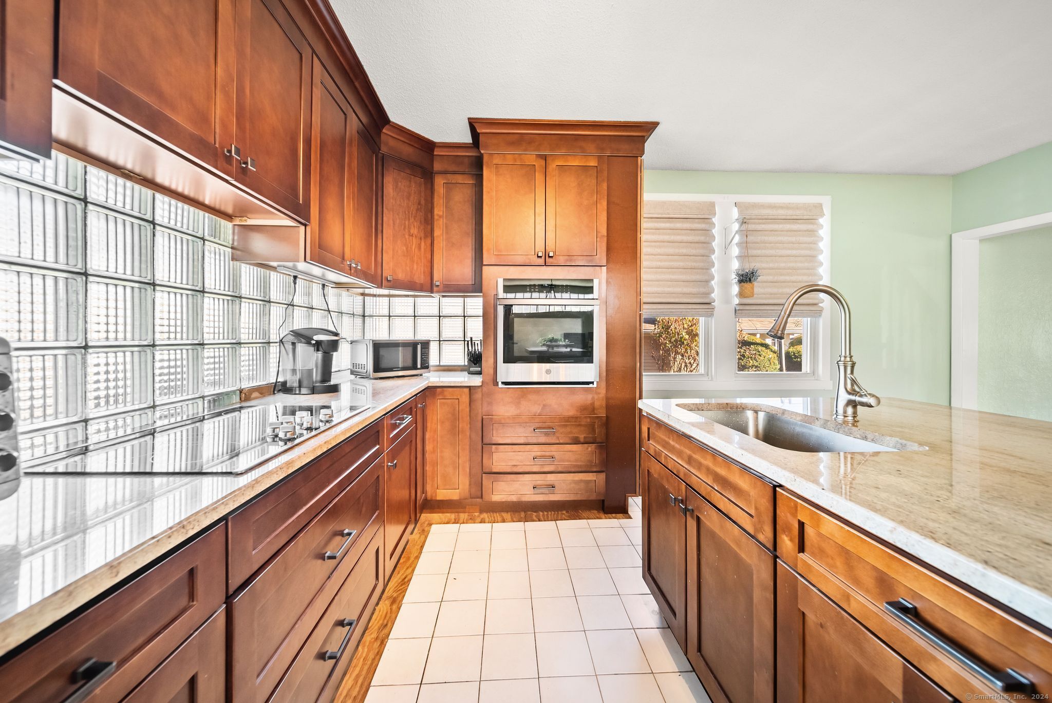 166 South Street Extension