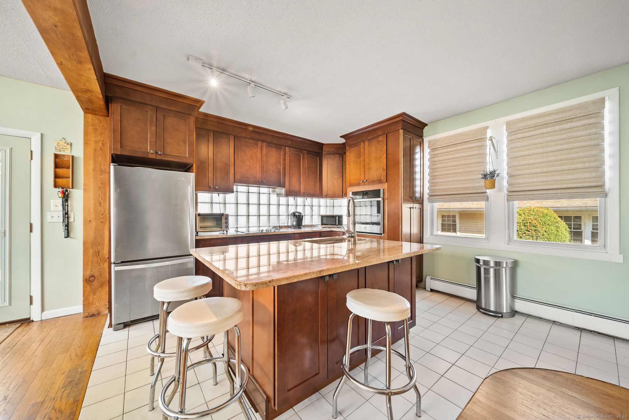 166 South Street Extension