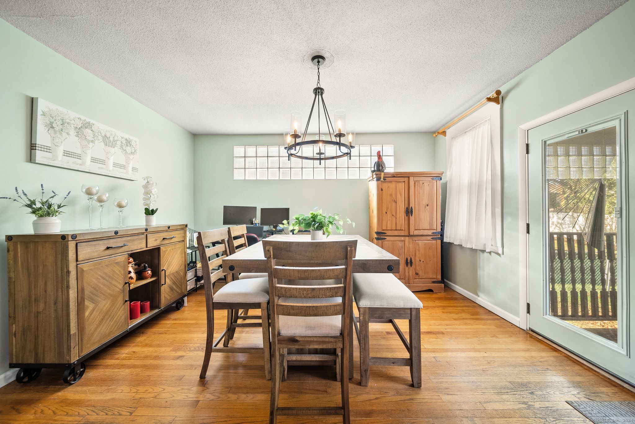 166 South Street Extension