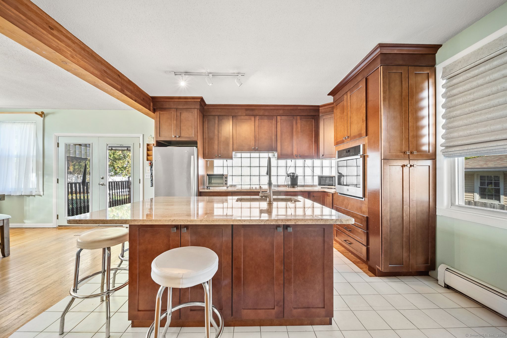 166 South Street Extension