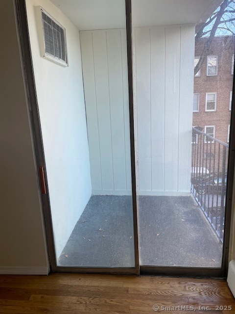 87 Glenbrook Road APT 2C