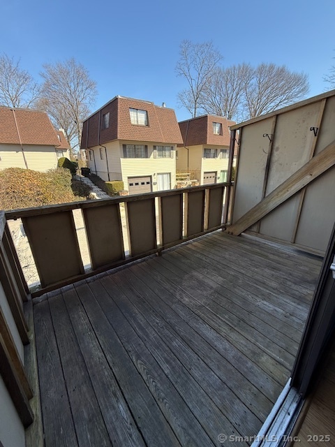 202 Soundview Avenue 16