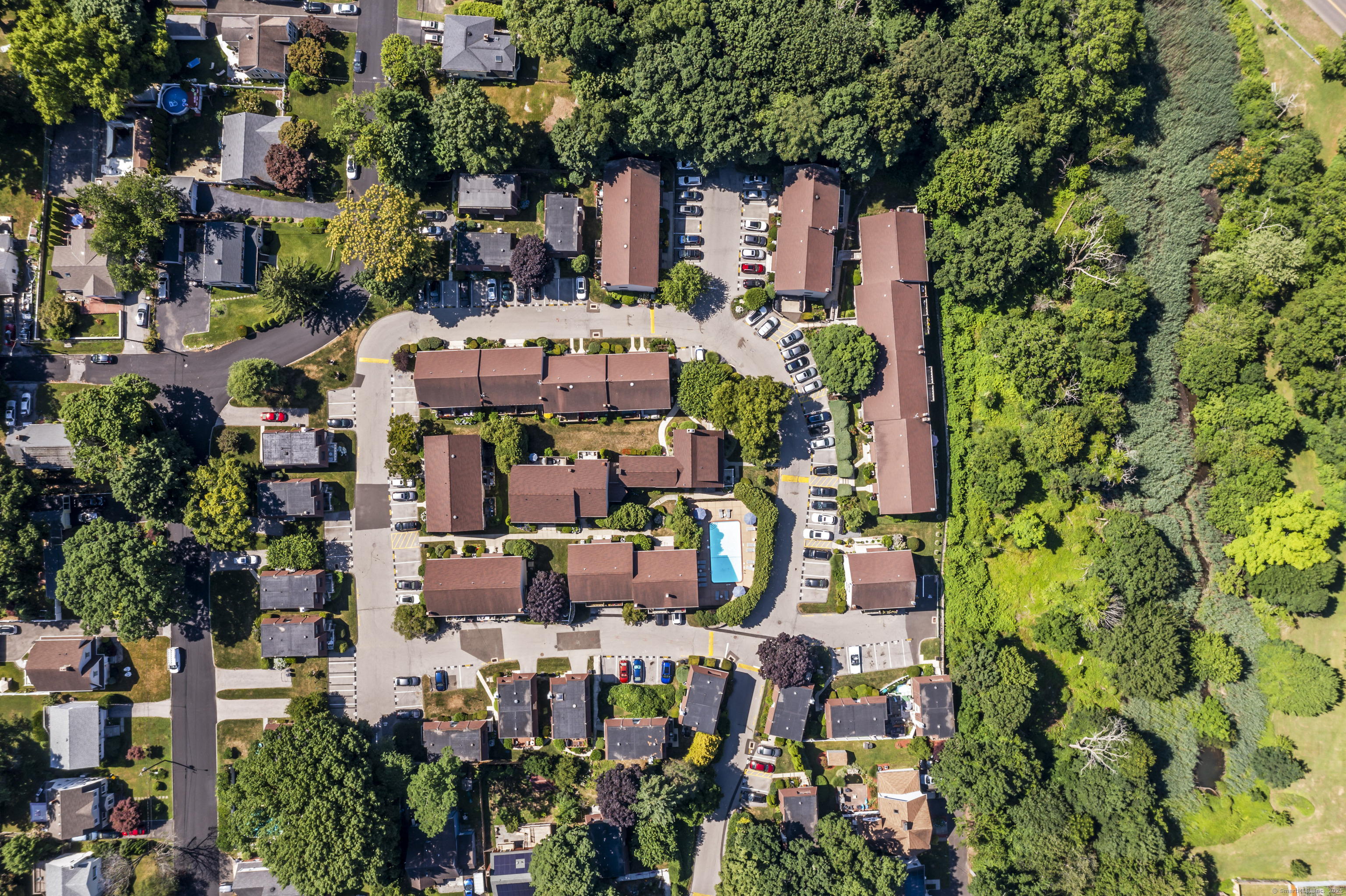 202 Soundview Avenue 16