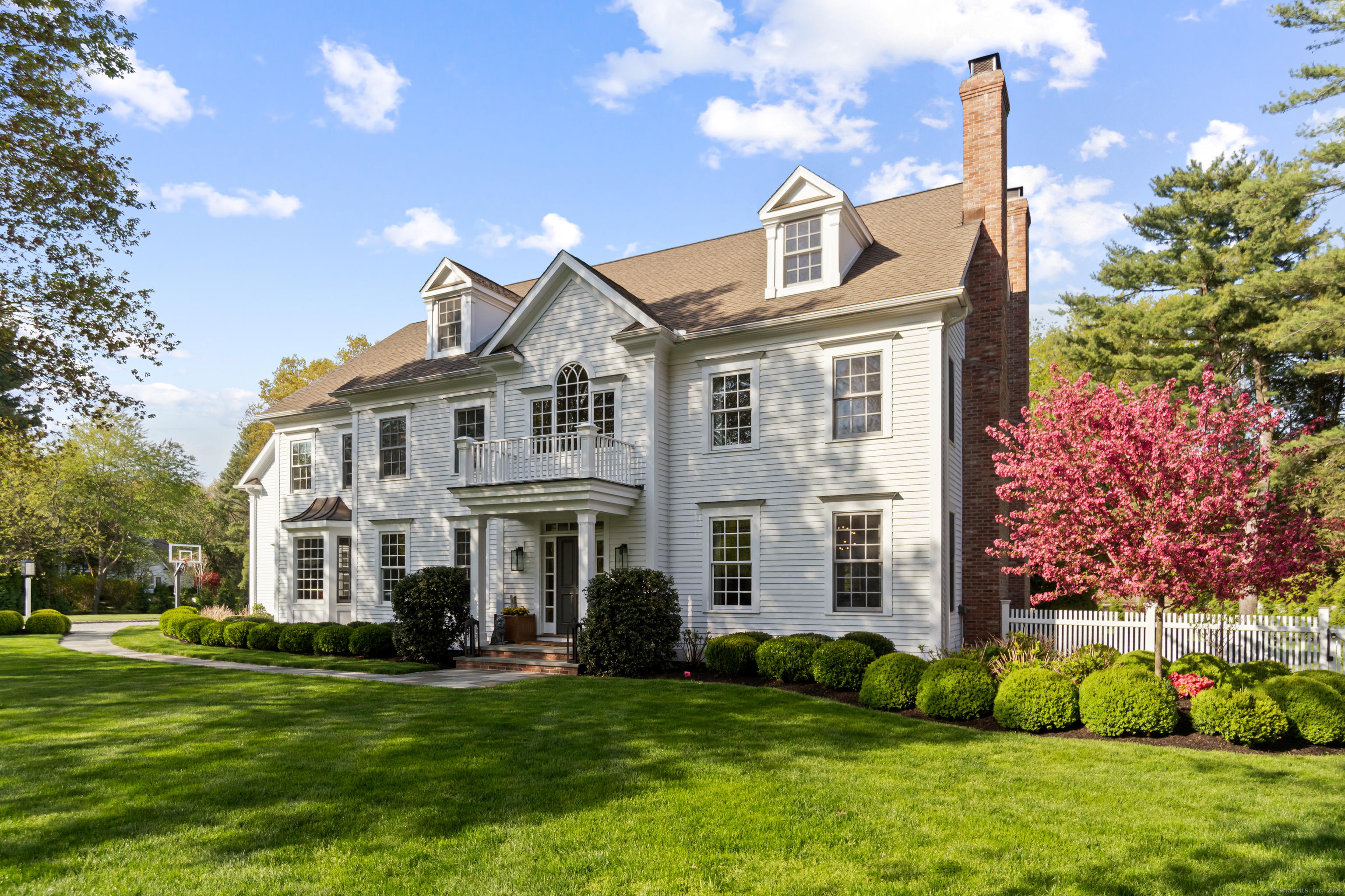 4 Silver Brook Road