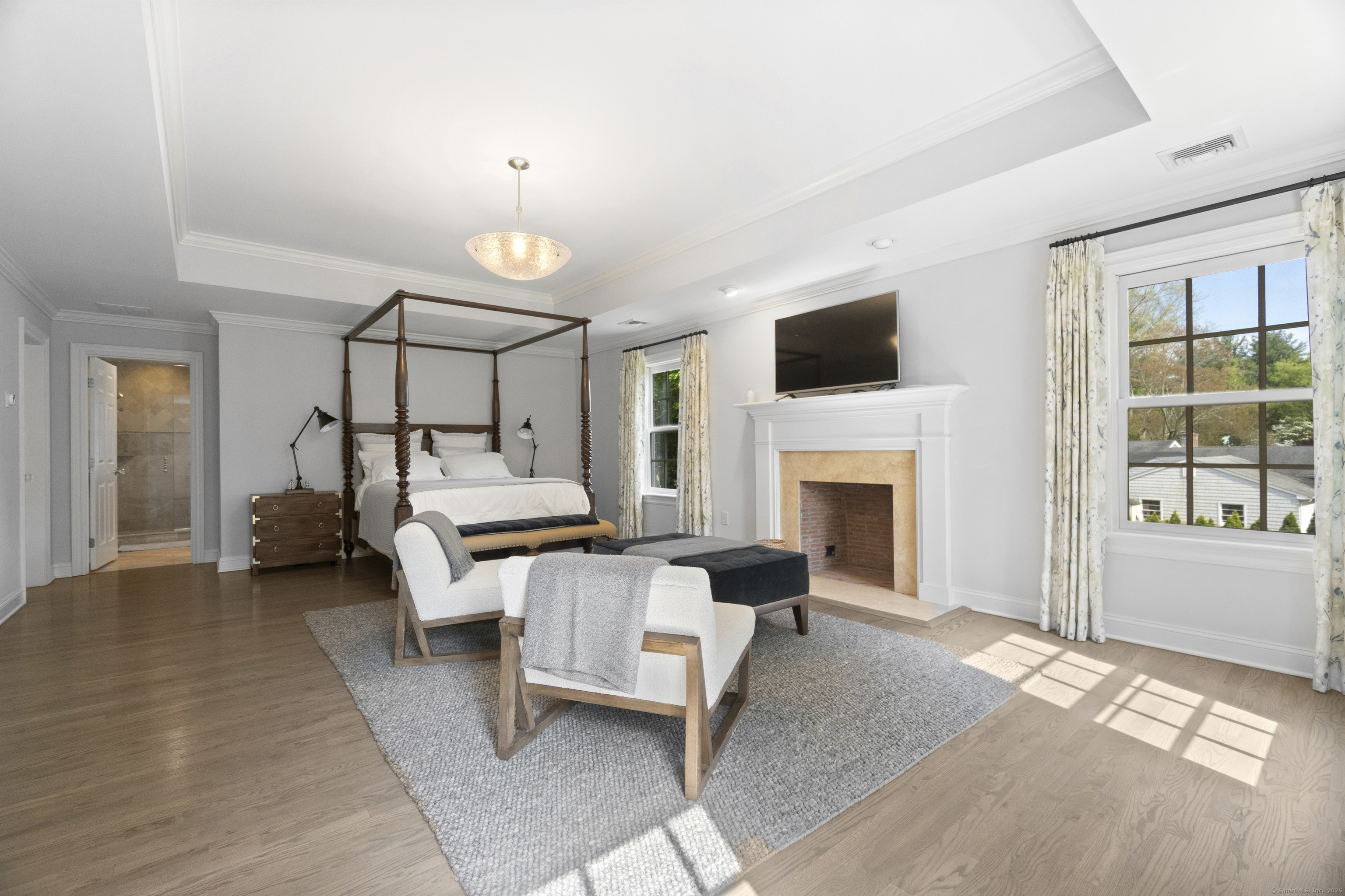 4 Silver Brook Road