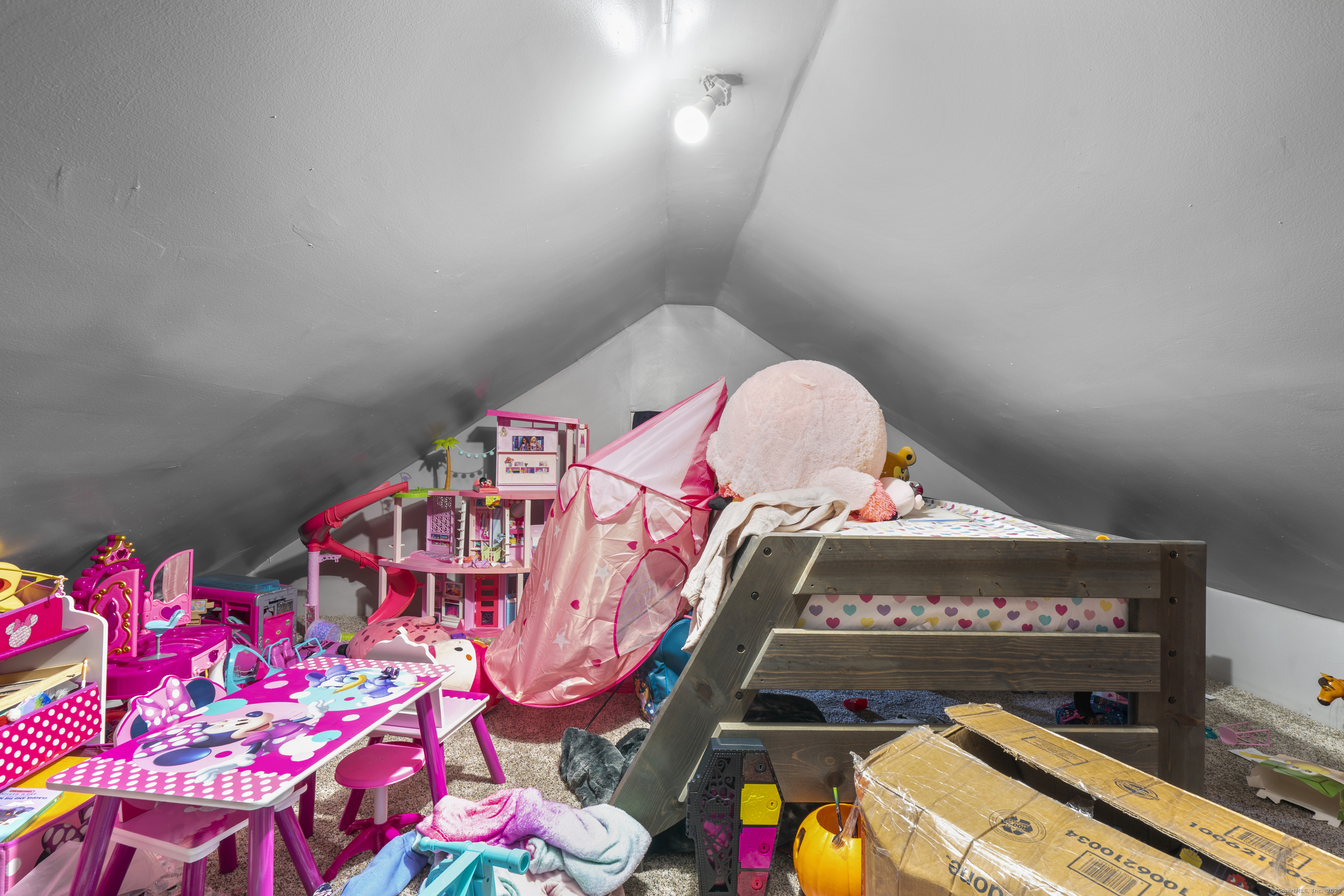 1701 Farmington Avenue