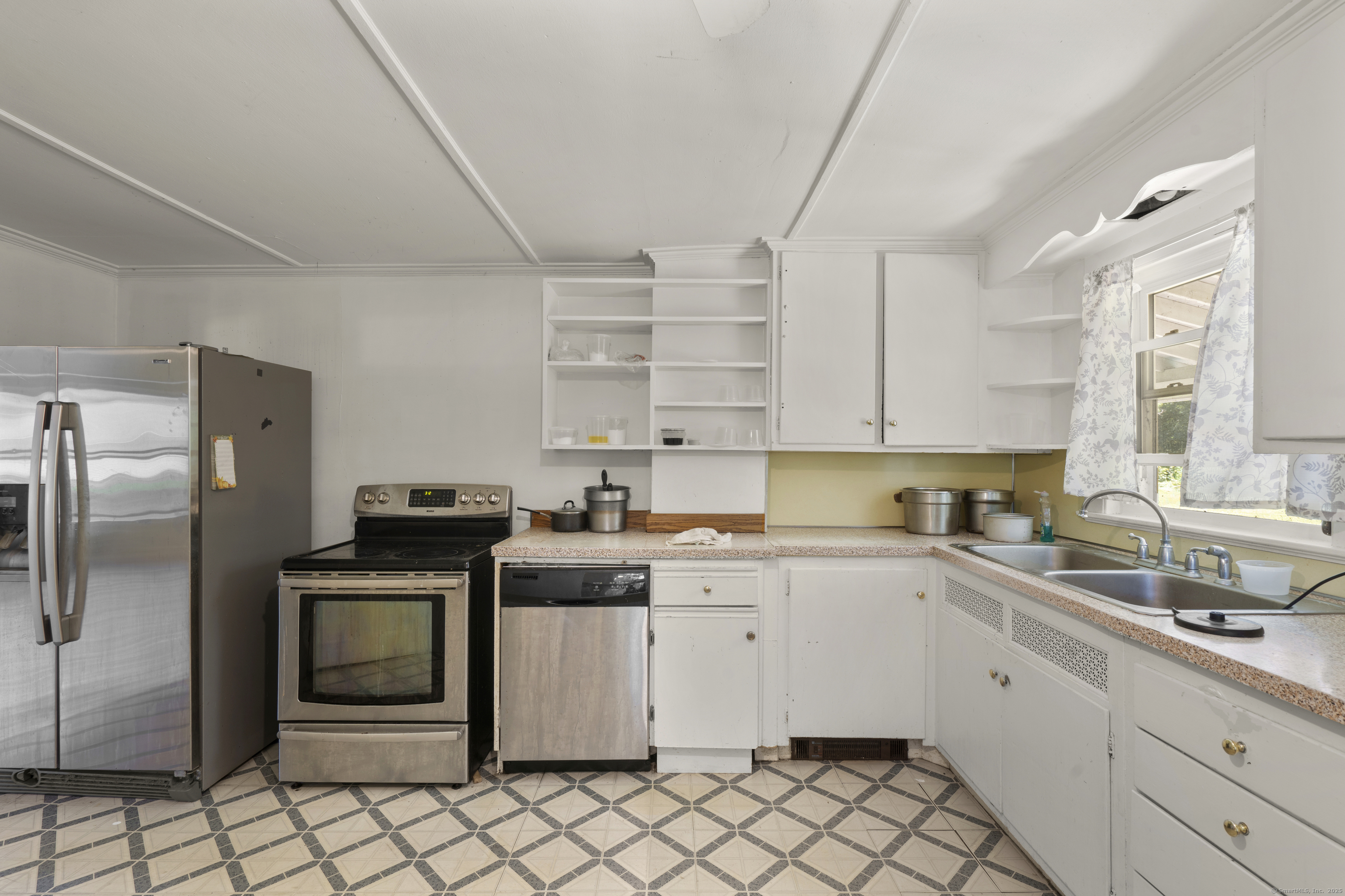 1701 Farmington Avenue