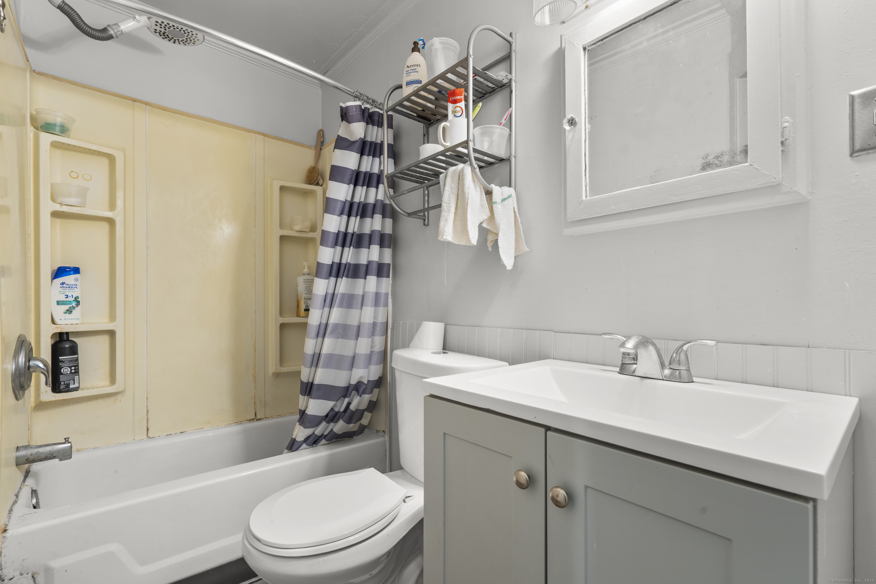 1701 Farmington Avenue