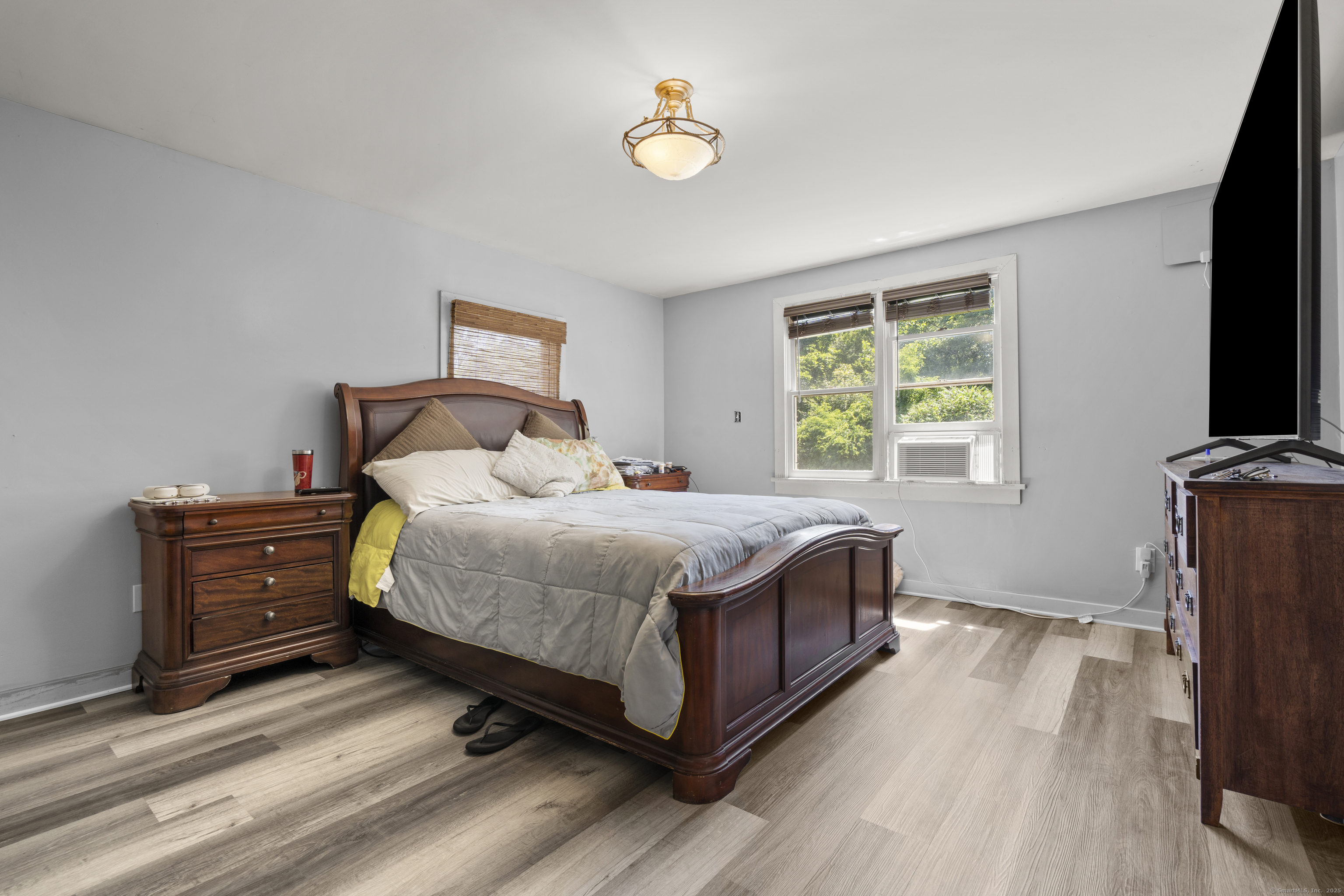 1701 Farmington Avenue